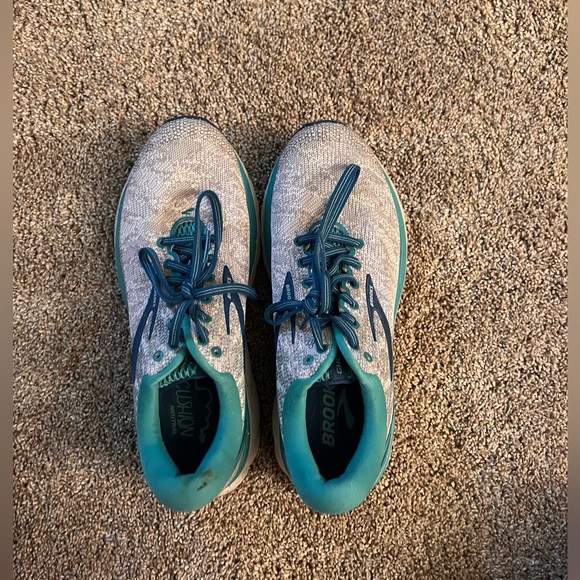 Brooks athletic running shoes - Picture 1 of 3
